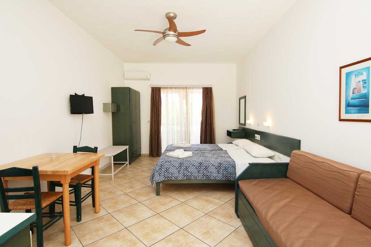 Evropi Aparthotel Platanés